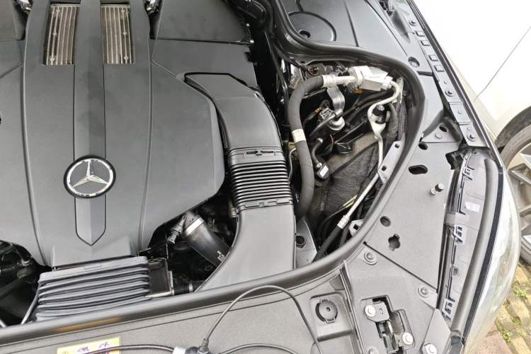 Used Mercedes-Benz S-Class 2019 S 350 L Luxury Edition Prestige Edition Engine Bay Left