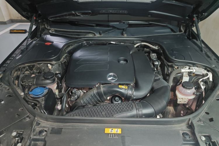 Used Mercedes-Benz S-Class 2019 S 320 L Engine Bay