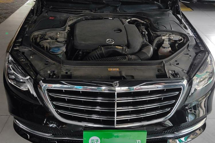 Used Mercedes-Benz S-Class 2019 S 320 L Engine Bay