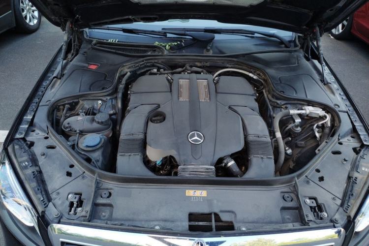 Used Mercedes-Benz S-Class 2019 S 350 L Executive Edition Engine Bay