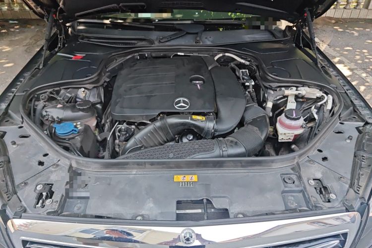 Used Mercedes-Benz S-Class 2019 S 320 L Engine Bay