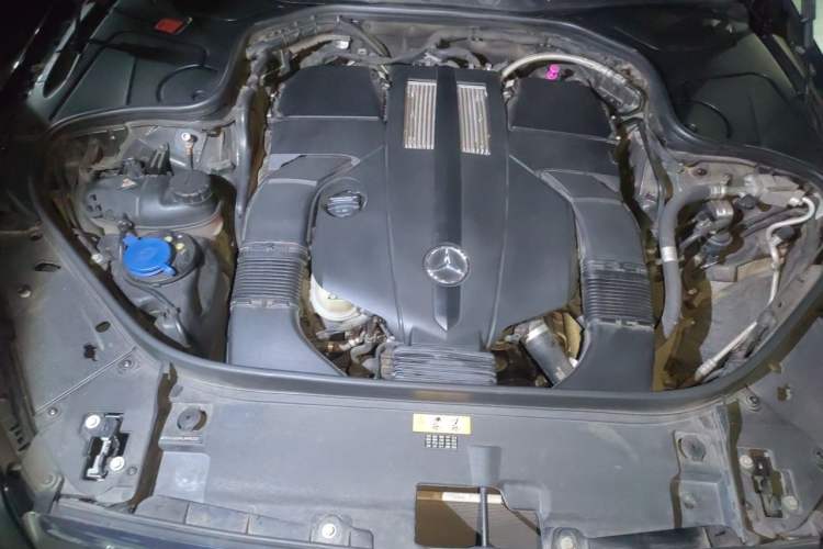 Used Mercedes-Benz S-Class 2019 S 450 L 4MATIC Engine Bay