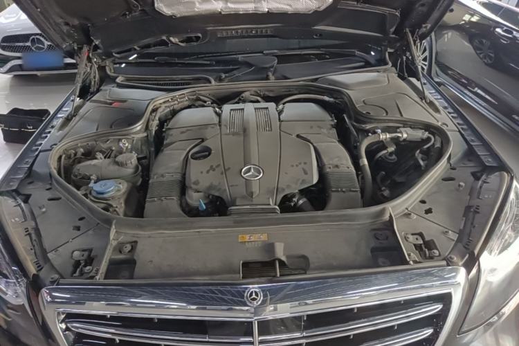 Used Mercedes-Benz S-Class 2019 S 350 L Luxury Edition Prestige Edition Engine Bay