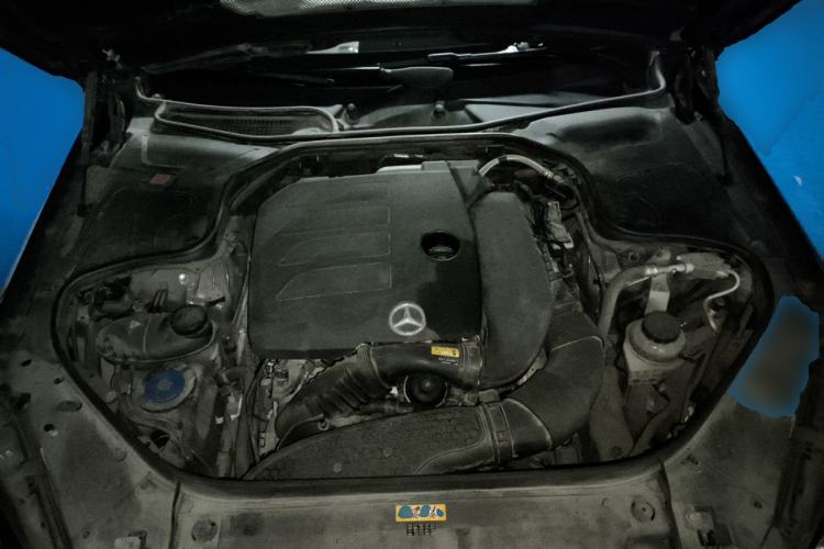 Used Mercedes-Benz S-Class 2019 S 320 L Engine Bay