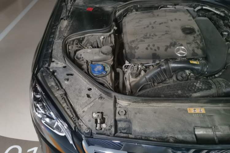 Used Mercedes-Benz S-Class 2019 S 320 L Engine Bay Right