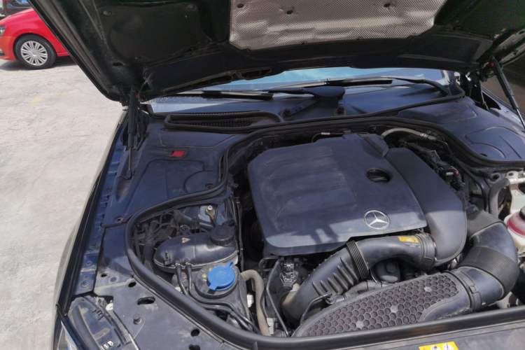 Used Mercedes-Benz S-Class 2019 S 320 L Engine Bay Right