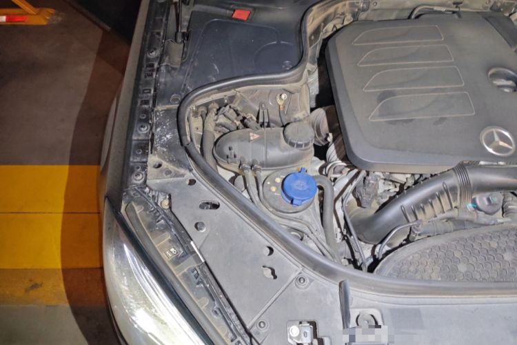 Used Mercedes-Benz S-Class 2019 S 320 L Engine Bay Right