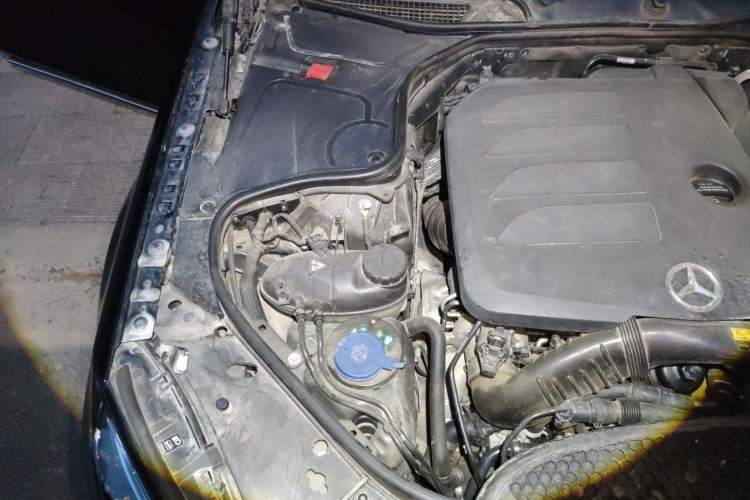 Used Mercedes-Benz S-Class 2019 S 320 L Engine Bay Right