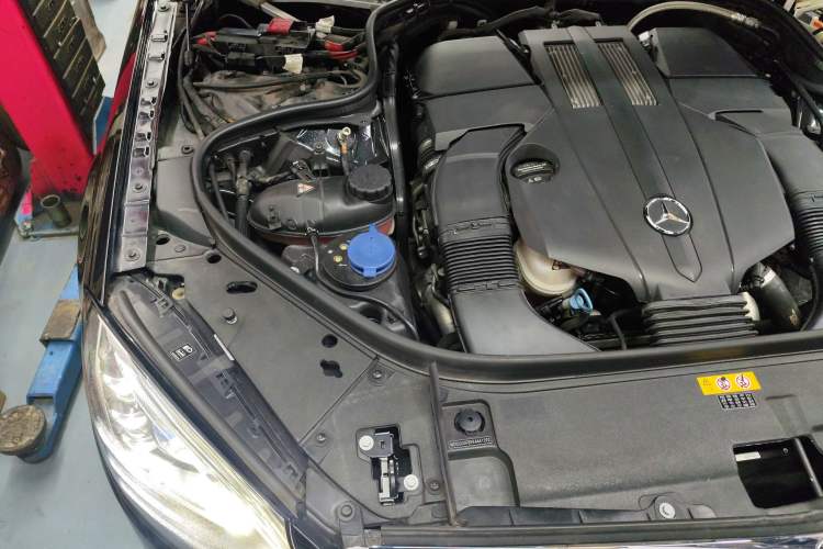 Used Mercedes-Benz S-Class 2019 S 350 L Executive Edition Engine Bay Right