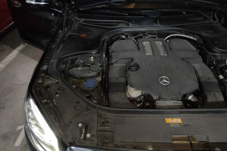 Used Mercedes-Benz S-Class 2019 S 350 L Luxury Model Engine Bay Right