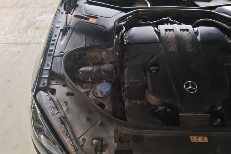 Used Mercedes-Benz S-Class 2019 S 350 L Luxury Edition Prestige Edition Engine Bay Right