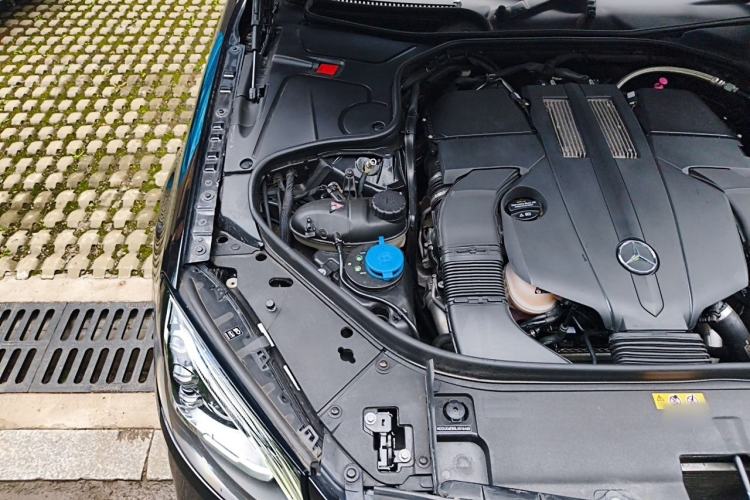 Used Mercedes-Benz S-Class 2019 S 450 L 4MATIC Exclusive Edition Engine Bay Right