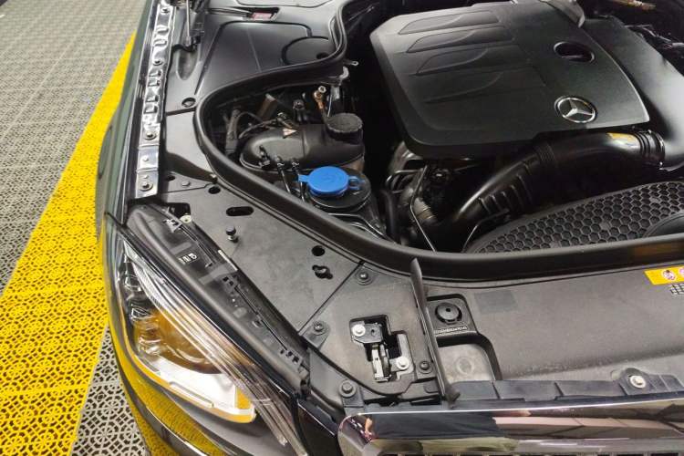 Used Mercedes-Benz S-Class 2019 S 320 L Engine Bay Right