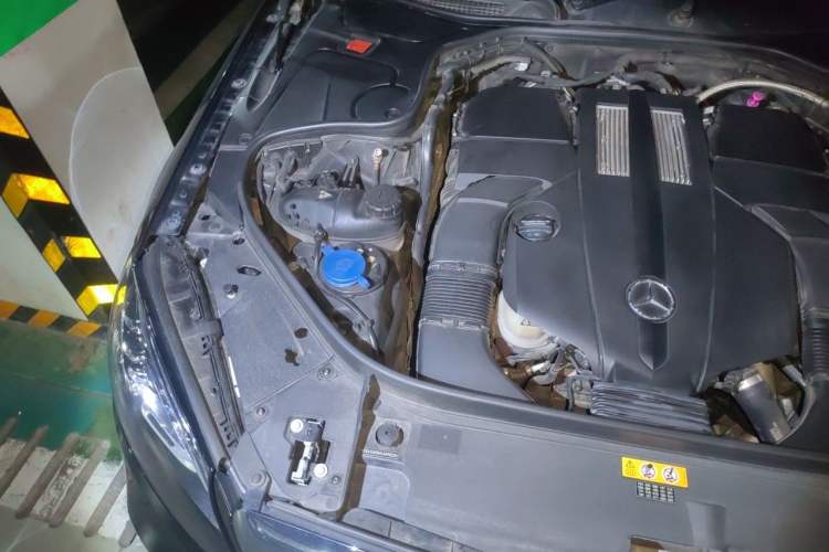 Used Mercedes-Benz S-Class 2019 S 450 L 4MATIC Engine Bay Right