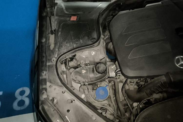 Used Mercedes-Benz S-Class 2019 S 320 L Engine Bay Right