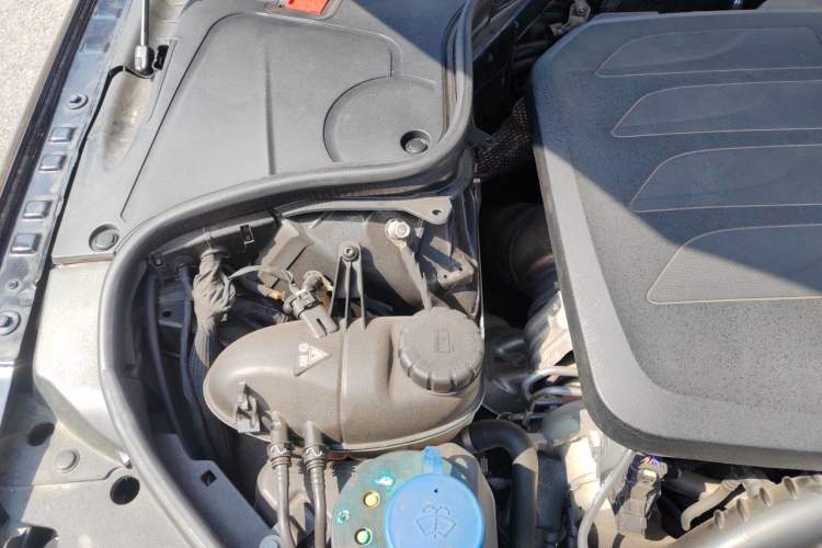 Used Mercedes-Benz S-Class 2019 S 320 L Engine Bay Right