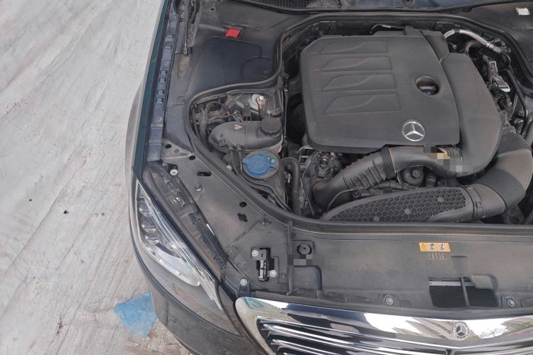 Used Mercedes-Benz S-Class 2019 S 320 L Engine Bay Right