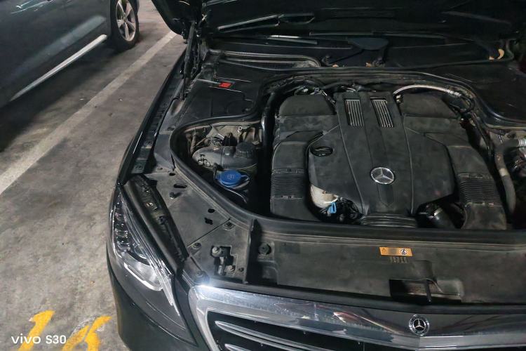 Used Mercedes-Benz S-Class 2019 S 350 L Luxury Edition Prestige Edition Engine Bay Right