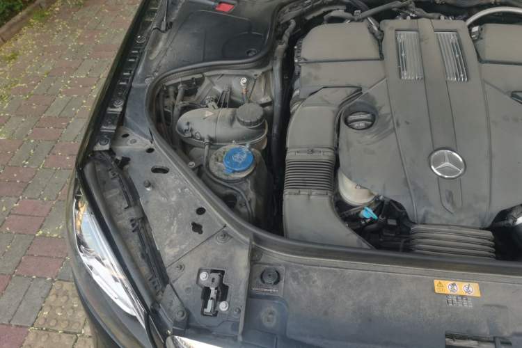Used Mercedes-Benz S-Class 2019 S 350 L Luxury Edition Prestige Edition Engine Bay Right