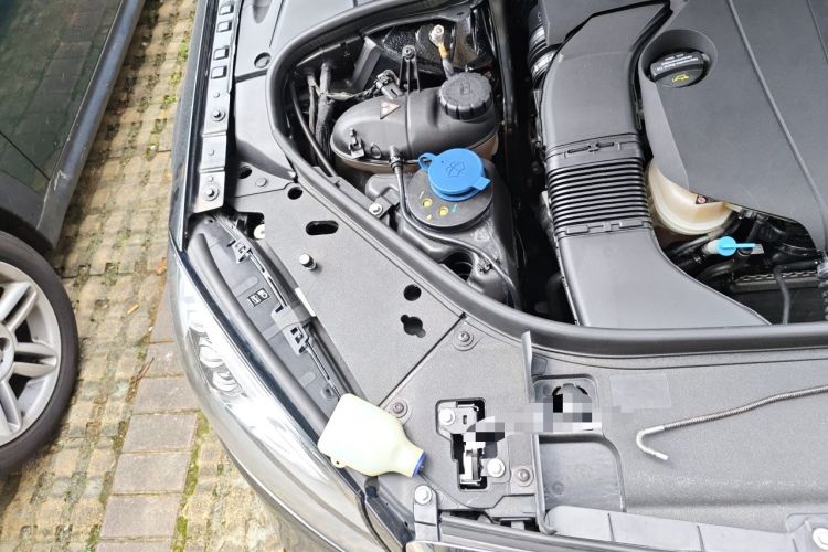 Used Mercedes-Benz S-Class 2019 S 350 L Luxury Edition Prestige Edition Engine Bay Right
