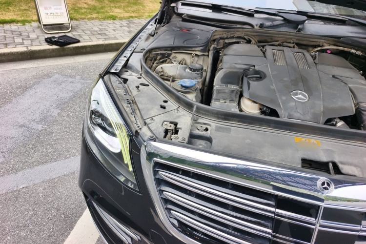 Used Mercedes-Benz S-Class 2019 S 450 L 4MATIC Engine Bay Right