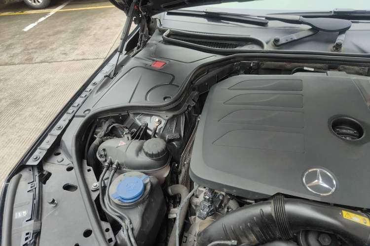 Used Mercedes-Benz S-Class 2019 S 320 L Engine Bay Right