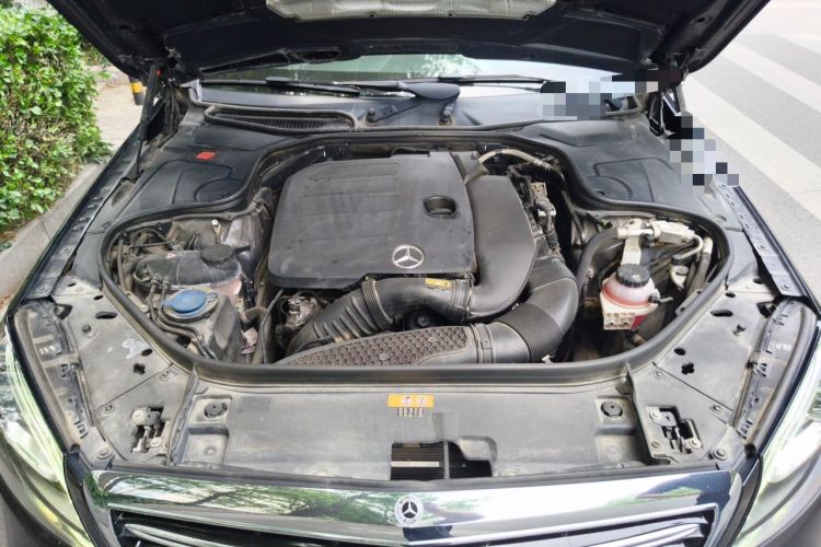 Used Mercedes-Benz S-Class 2019 S 320 L Engine Bay