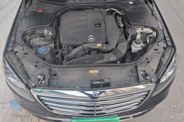 Used Mercedes-Benz S-Class 2019 S 320 L Engine Bay