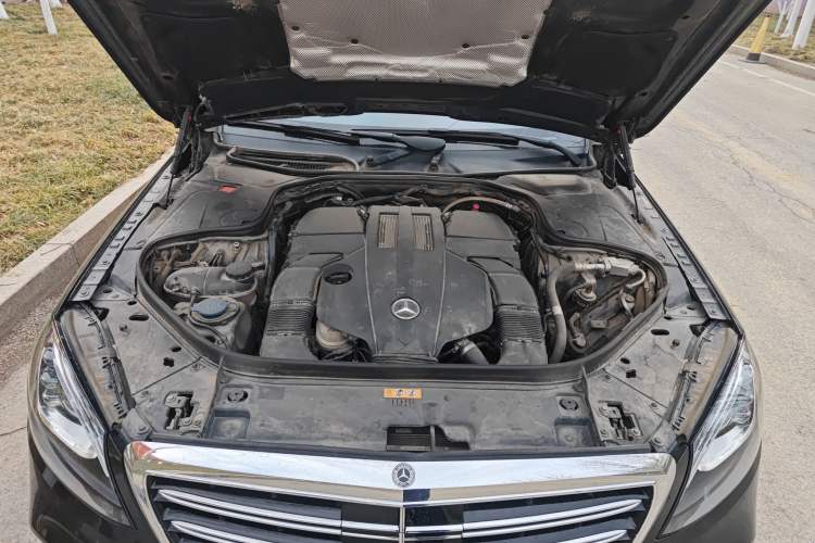 Used Mercedes-Benz S-Class 2019 S 450 L 4MATIC Exclusive Edition Engine Bay