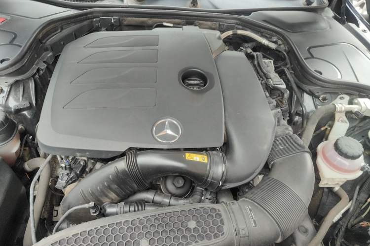 Used Mercedes-Benz S-Class 2019 S 320 L Engine Bay