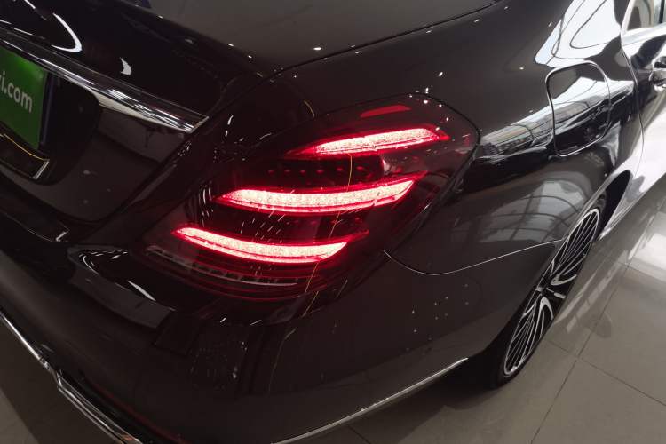 Used Mercedes-Benz S-Class 2019 S 320 L Exterior 2