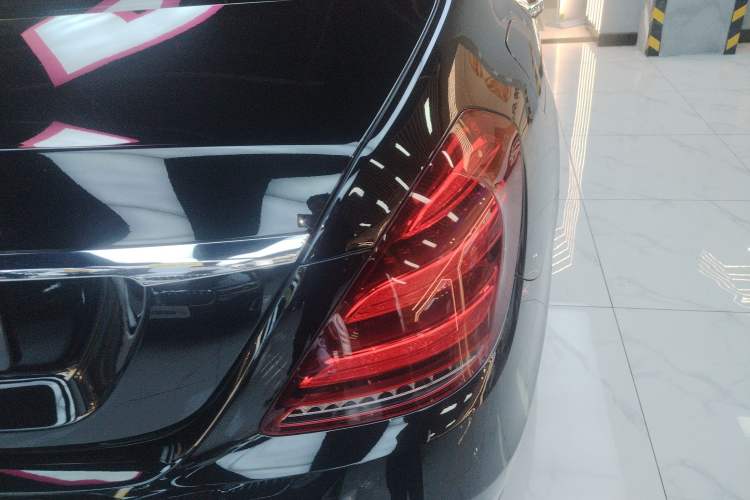 Used Mercedes-Benz S-Class 2019 S 350 L Prestige Model Ultimate Collection Exterior 3