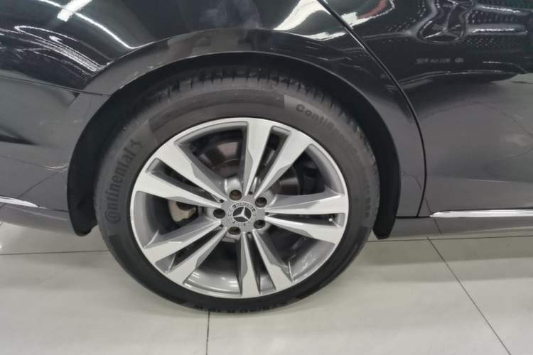Used Mercedes-Benz S-Class 2019 S 350 L Luxury Model Exterior 5