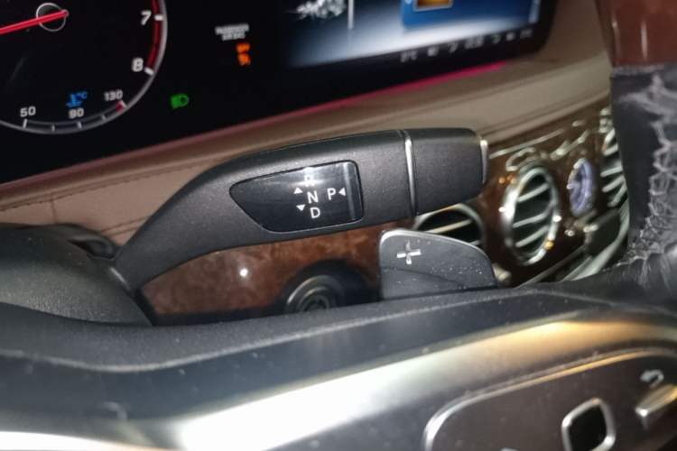 Used Mercedes-Benz S-Class 2019 S 350 L Executive Edition Gear Lever