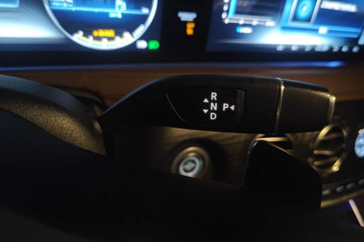 Used Mercedes-Benz S-Class 2019 S 450 L 4MATIC Gear Lever