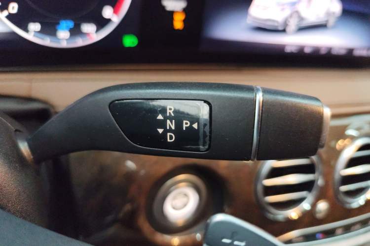 Used Mercedes-Benz S-Class 2019 S 350 L Executive Edition Gear Lever