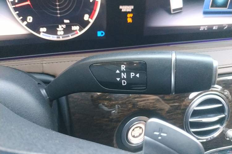 Used Mercedes-Benz S-Class 2019 S 320 L Gear Lever