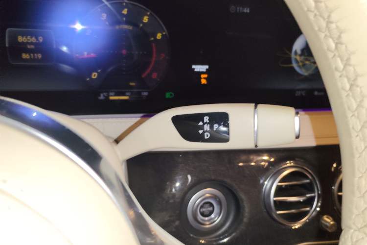 Used Mercedes-Benz S-Class 2019 S 450 L 4MATIC Gear Lever