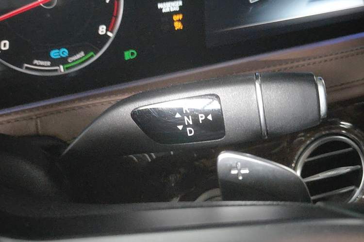 Used Mercedes-Benz S-Class 2019 S 320 L Gear Lever