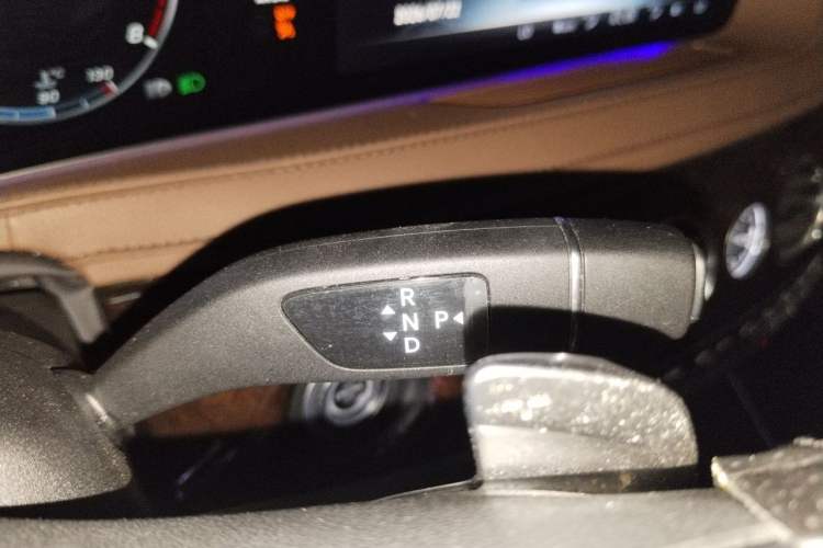 Used Mercedes-Benz S-Class 2019 S 350 L Executive Edition Gear Lever