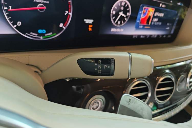 Used Mercedes-Benz S-Class 2019 S 320 L Gear Lever