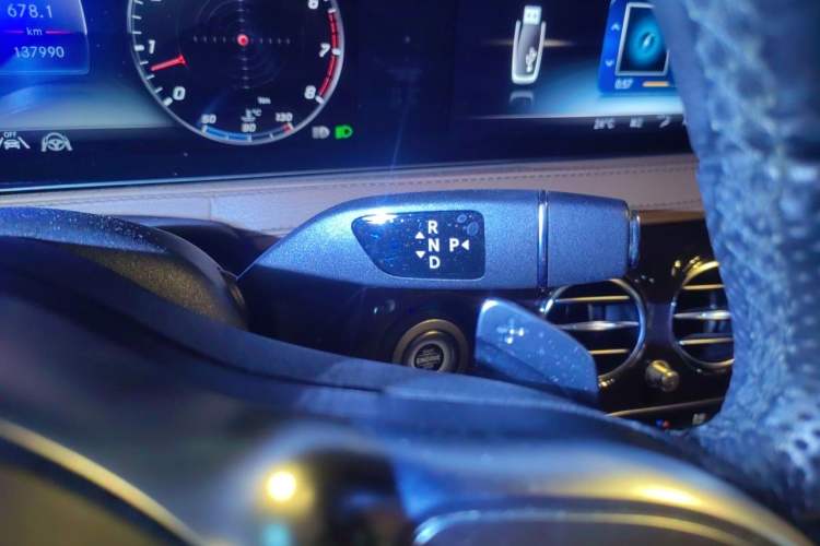 Used Mercedes-Benz S-Class 2019 S 450 L 4MATIC Gear Lever