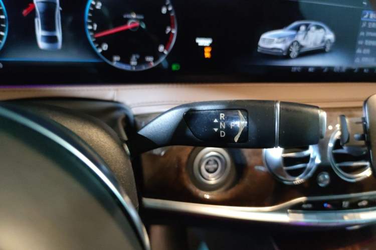 Used Mercedes-Benz S-Class 2019 S 350 L Executive Edition Gear Lever