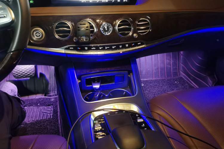 Used Mercedes-Benz S-Class 2019 S 350 L Executive Edition Gear Lever