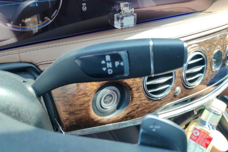 Used Mercedes-Benz S-Class 2019 S 320 L Gear Lever