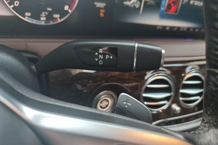 Used Mercedes-Benz S-Class 2019 S 320 L Gear Lever