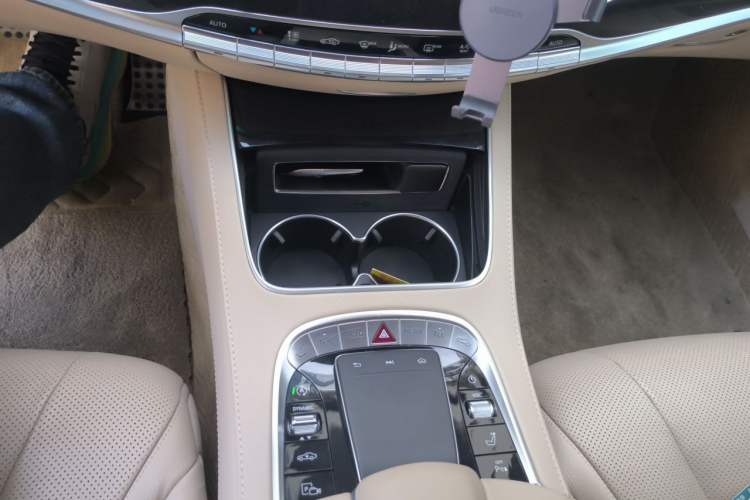 Used Mercedes-Benz S-Class 2019 S 450 L 4MATIC Exclusive Edition Gear Lever