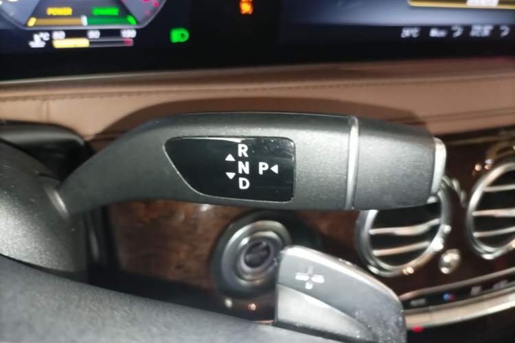Used Mercedes-Benz S-Class 2019 S 320 L Gear Lever