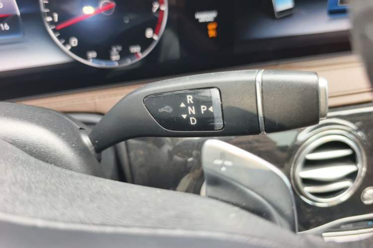 Used Mercedes-Benz S-Class 2019 S 450 L 4MATIC Gear Lever