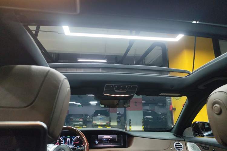 Used Mercedes-Benz S-Class 2019 S 320 L Headliner